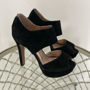BCBG Size 6.5 Black Heels